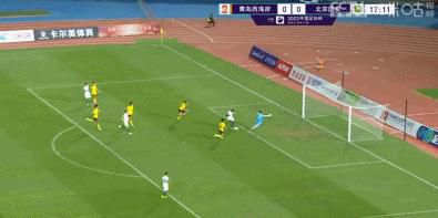 美女扒开尿口让男人舔