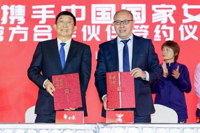 抱着娇小稚嫩小身体做h阅读