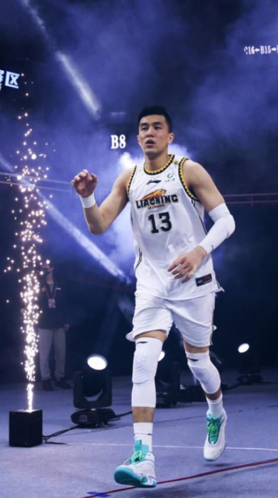 伊人狠狠色丁香综合尤物