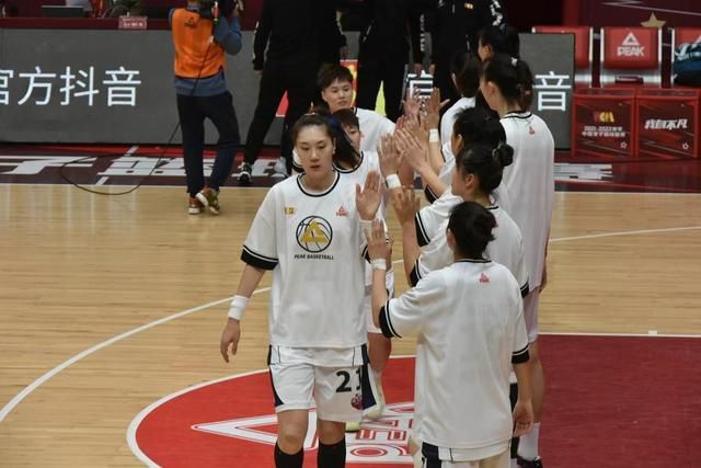 国产亚洲综合精品一区二区三区